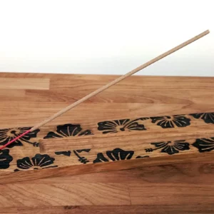 Support pour bâton d’encens – Chêne massif & gravure Hibiscus