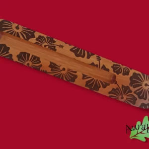 Support à encens en merisier gravé – Motif Hibiscus – Fait main en France