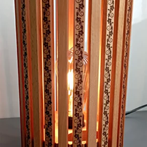 Lampe en bois artisanale gravée « Floris »- Modèle Cylindre Nature
