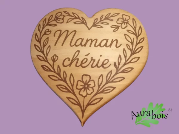 Dessous de plat en bois de hêtre gravé en forme de cœur – Cadeau personnalisé fête des mères